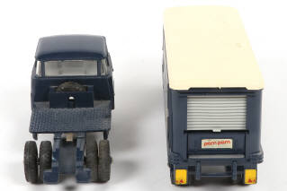 Lot 141 - DINKY TOYS (FRANCE) (1)