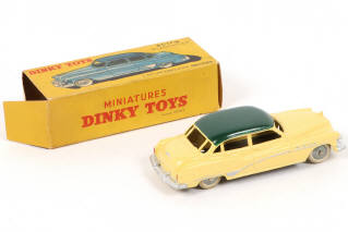 Lot 277 - DINKY TOYS (FRANCE) (1)