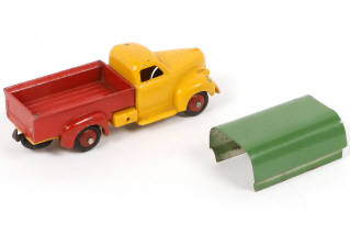 Lot 283 - DINKY TOYS (FRANCE) (1)