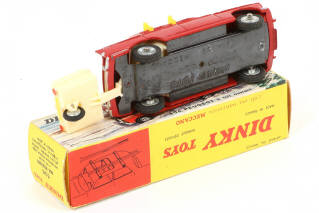 Lot 295 - DINKY TOYS (FRANCE) (1)