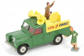 Lot 154 - CORGI TOYS (GB) (1)
