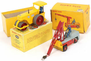 Lot 311 - DINKY TOYS (FRANCE) (1)