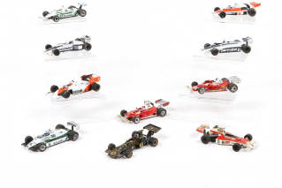 Lot 339 - DIVERS (10)