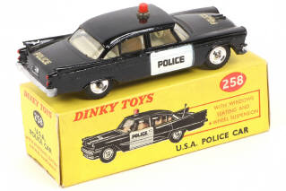 Lot 259 - DINKY TOYS (GB) (1)