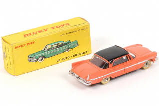 Lot 303 - DINKY TOYS (FRANCE) (1)