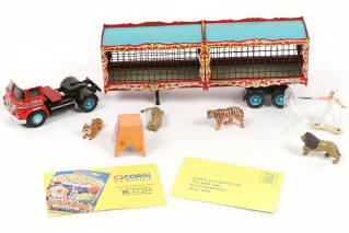 Lot 142 - CORGI TOYS (GB) (1)