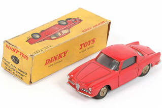 Lot 272 - DINKY TOYS (FRANCE) (1)