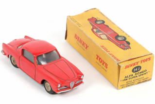 Lot 272 - DINKY TOYS (FRANCE) (1)