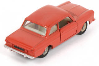 Lot 334 - DINKY TOYS (FRANCE) (1)