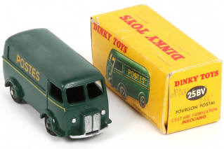 Lot 317 - DINKY TOYS (FRANCE) (1)