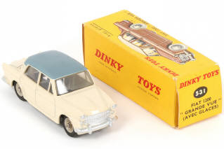 Lot 330 - DINKY TOYS (FRANCE) (1)