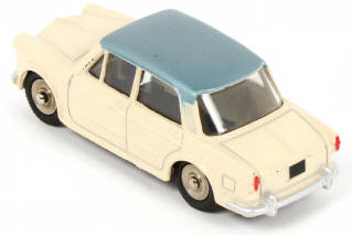 Lot 330 - DINKY TOYS (FRANCE) (1)