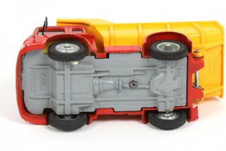 Lot 58 - CORGI TOYS (GB) (1)