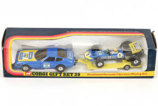 Lot 171 - CORGI TOYS (GB) (2)