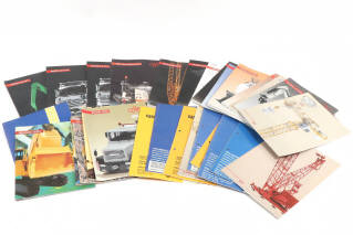 Lot 12 - DIVERS (38)