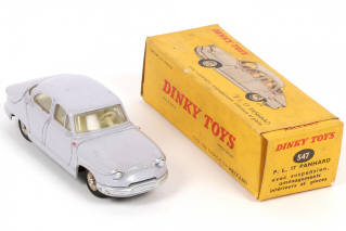 Lot 337 - DINKY TOYS (FRANCE) (1)
