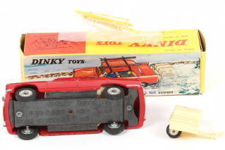 Lot 331 - DINKY TOYS (FRANCE) (1)