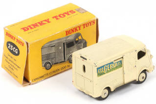 Lot 318 - DINKY TOYS (FRANCE) (1)