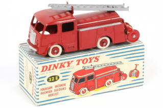 Lot 341 - DINKY TOYS (FRANCE) (1)