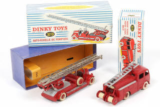 Lot 348 - DINKY TOYS (FRANCE) (2)
