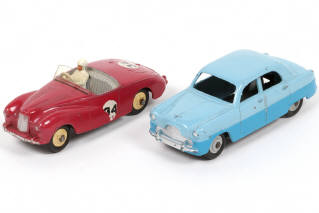 Lot 293 - DINKY TOYS (GB) (2)