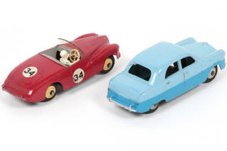 Lot 293 - DINKY TOYS (GB) (2)