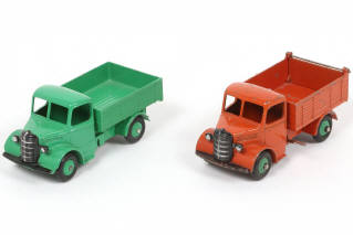 Lot 291 - DINKY TOYS (GB) (2)
