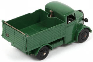 Lot 271 - DINKY TOYS (GB) (1)