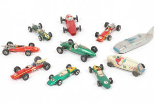 Lot 359 - DIVERS (10)