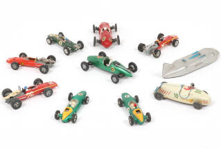 Lot 359 - DIVERS (10)