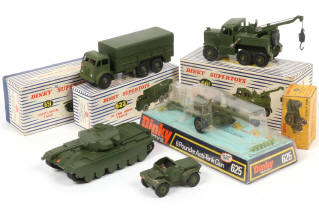 Lot 243 - DINKY TOYS (GB) (5)
