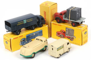 Lot 358 - DINKY TOYS (FRANCE) (4)