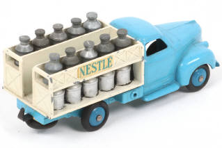 Lot 320 - DINKY TOYS (FRANCE) (1)
