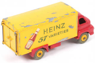 Lot 281 - DINKY TOYS (GB) (1)