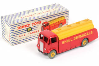Lot 289 - DINKY TOYS (GB) (1)