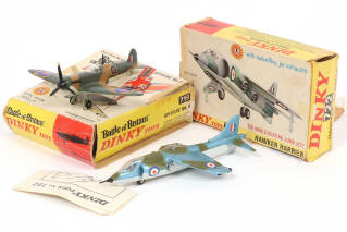 Lot 297 - DINKY TOYS (GB) (2)