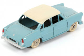 Lot 337 - DINKY TOYS (FRANCE) (1)