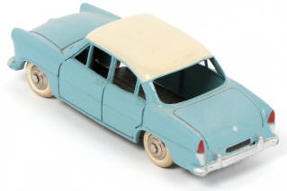 Lot 337 - DINKY TOYS (FRANCE) (1)