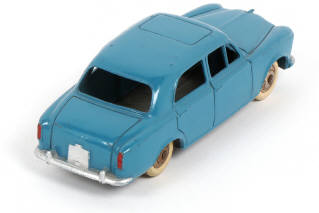 Lot 329 - DINKY TOYS (FRANCE) (1)