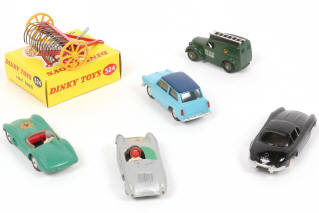 Lot 65 - DIVERS (6)