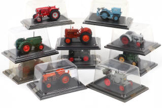 Lot 306 - EDITIONS HACHETTE (FRANCE) (10)