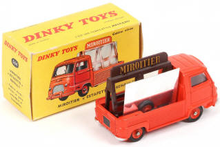 Lot 363 - DINKY TOYS (FRANCE) (1)