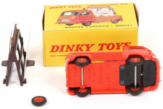 Lot 363 - DINKY TOYS (FRANCE) (1)