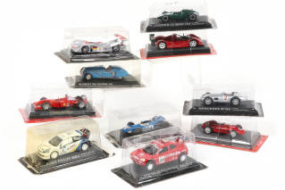 Lot 72 - DIVERS (10)