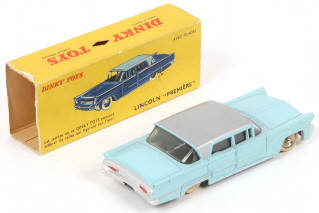 Lot 342 - DINKY TOYS (FRANCE) (1)