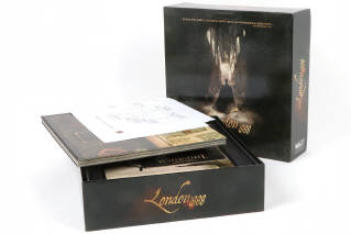Lot 28 - DIVERS (12)