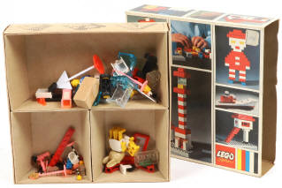 Lot 216 - LEGO (DANEMARK) (4)