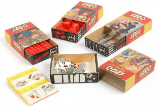 Lot 220 - LEGO (DANEMARK) (14)