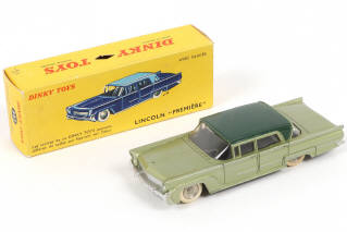 Lot 323 - DINKY TOYS (FRANCE) (1)