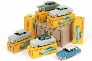 Lot 320 - DINKY TOYS (FRANCE) (12)